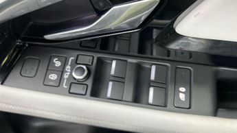 Land Rover Range Rover Evoque 2.0 D180 R-Dynamic SE 4WD (180 ps) - BLUETOOTH - PADDLE SHIFT