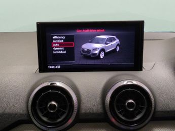 Audi Q2 1.5 TFSI CoD 35 Sport S Tronic (150 ps) - DRIVING MODES - PARK S