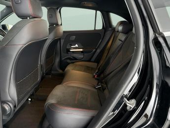 Mercedes-Benz EQA EQA 250+ 70.5kWh AMG Line (Premium) (190 ps) - SELF PARK - REVER