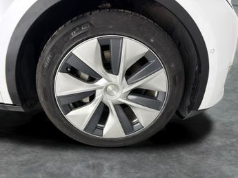 Tesla Model Y (Dual Motor) Long Range 4WDE (384 bhp) - KEYLESS ENTRY - 360 CAM