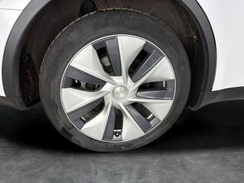 Tesla Model Y (Dual Motor) Long Range 4WDE (384 bhp) - KEYLESS ENTRY - 360 CAM