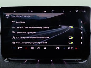 Skoda Enyaq iV 82kWh 80 (DC135kW) (204 ps) - SMARTLINK - REVERSE CAM - NAV