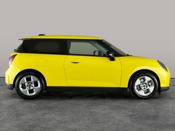 Mini Electric Cooper SE 54.2kWh Classic (218 ps) - HEATED STEERING - BLUETOOTH - CRUI