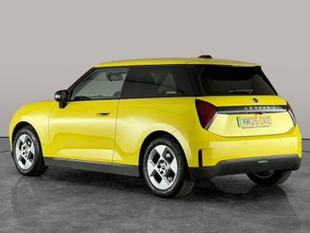 Mini Electric Cooper SE 54.2kWh Classic (218 ps) - HEATED STEERING - BLUETOOTH - CRUI