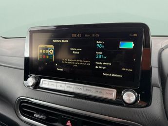 Hyundai Kona 64kWh Ultimate (10.5kW Charger) (204 ps) - HEAT AND COOL SEATS