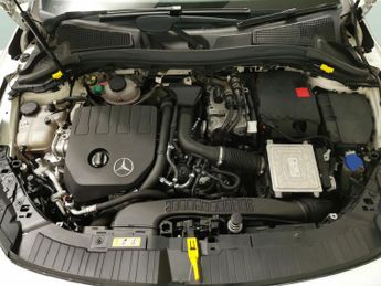 Mercedes-Benz GLA 1.3 GLA250e 15.6kWh Exclusive Edition Plug-in 8G-DCT (218 ps) - 