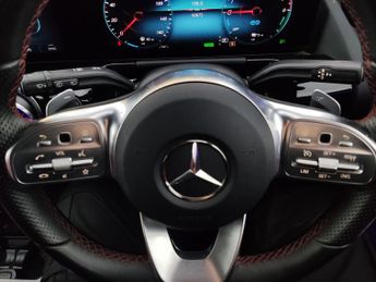 Mercedes-Benz GLA 1.3 GLA250e 15.6kWh Exclusive Edition (Premium) Plug-in 8G-DCT (