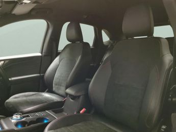 Ford Kuga 2.5 EcoBoost Duratec 14.4kWh ST-Line Plug-in CVT (225 ps) - LANE