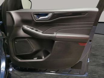 Ford Kuga 2.5 EcoBoost Duratec 14.4kWh ST-Line Plug-in CVT (225 ps) - LANE
