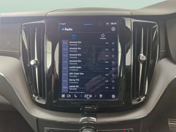 Volvo XC60 2.0 B5 MHEV R-Design Pro (250 ps) - HEATED STEERING - B PILLAR V