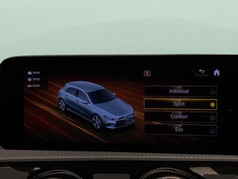 Mercedes-Benz A Class 1.3 A200 AMG Line (Executive) 7G-DCT (163 ps) - SELF PARK - REVE