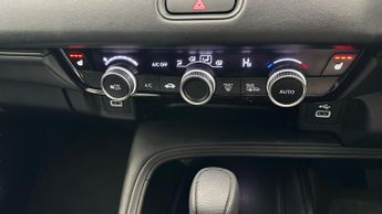 Honda HR-V 1.5 h i-MMD Elegance CVT (131 ps) - HEATED SEATS - WIFI - BLIND 