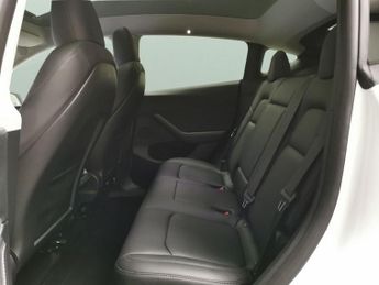 Tesla Model Y SUV RWD (346 ps) - HEATED STEERING - WIFI - BLIND SPOT ASSIST