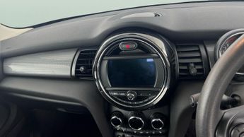 Mini Hatch 1.5 Cooper Classic Steptronic (136 ps) - MULTI-FUNCTION STEERING