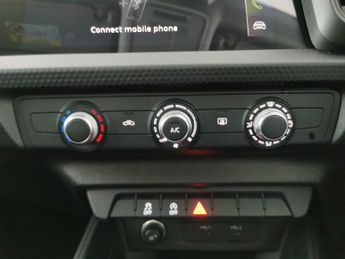 Audi A1 1.0 TFSI 25 Technik Sportback S Tronic (95 ps) - BLUETOOTH - AIR