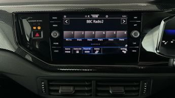 Volkswagen Polo 1.0 TSI Life DSG (95 ps) - MULTI-FUNCTION STEERING WHEEL - ISOFI