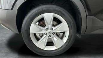 Volvo XC40 2.0 B3 MHEV Core DCT (163 ps) - PARK ASSIST - LED - NAV