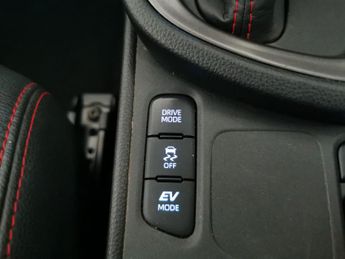 Toyota Yaris Cross 1.5 VVT-h GR SPORT E-CVT (116 ps) - HEAT AND COOL SEATS - LED - 