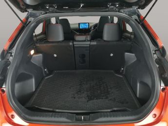 Toyota Yaris Cross 1.5 VVT-h GR SPORT E-CVT (116 ps) - HEAT AND COOL SEATS - LED - 