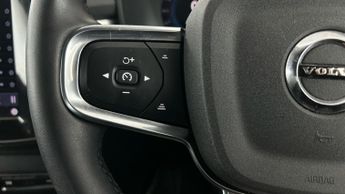 Volvo XC40 2.0 B3 MHEV Core DCT (163 ps) - PARK ASSIST - LED - NAV
