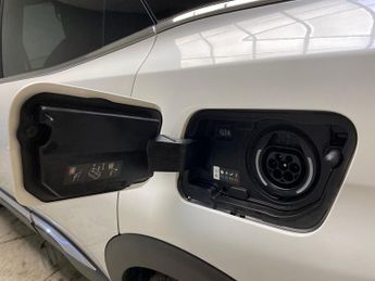 Peugeot 3008 1.6 13.2kWh GT Plug-in e-EAT (225 ps) - LANE DEPARTURE  - BLUETO