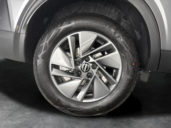 Nissan Qashqai 1.3 DIG-T MHEV Acenta Premium XTRON (158 ps) - BLIND SPOT ASSIST