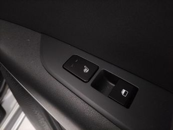 Kia Niro 64.8kWh 4 (201 bhp) - ACTIVE LANE ASSIST - KEYLESS ENTRY - PARK 