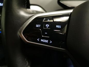 Volkswagen ID.4 Pure 52kWh Life (148 ps) - REVERSE CAM - HEATED SEATS - NAV
