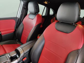 Mercedes-Benz GLA 1.3 GLA250e 15.6kWh Exclusive Edition (Premium) Plug-in 8G-DCT (