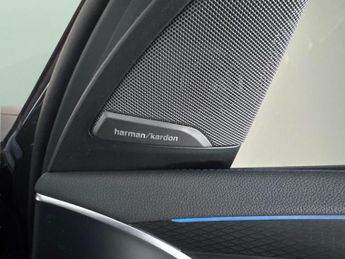 BMW iX3 80kWh M Sport Pro (286 ps) - HUD - PARK ASSIST - HK AUDIO