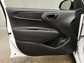 Hyundai i10 1.2 SE Connect (84 ps) - CRUISE - AIR CON - DAB