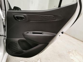 Hyundai i10 1.2 SE Connect (84 ps) - CRUISE - AIR CON - DAB