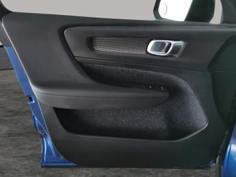 Volvo XC40 2.0 D4 R-Design AWD (190 ps) - LEATHER-NUBUCK - CHARCOAL - ADAPT