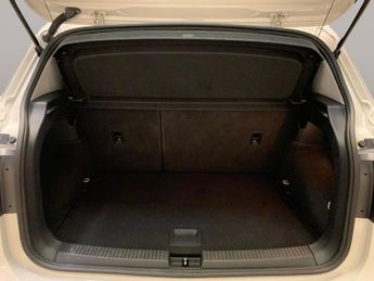 Volkswagen T-cross 1.0 TSI Active DSG (110 ps) - PARK SENSORS - AIR CON - DAB