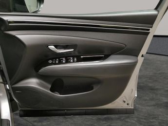 Hyundai Tucson 1.6 h T-GDi 13.8kWh Premium Plug-in 4WD (265 ps) - KEYLESS ENTRY