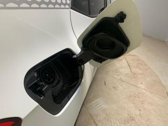 Volkswagen ID.3 Pro Performance 58kWh 1ST Edition (204 ps) - BLUETOOTH - PARK SE