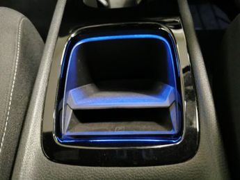 Volkswagen ID.3 Pro 58kWh (204 ps) - HEATED STEERING - BLIND SPOT ASSIST - LANE 