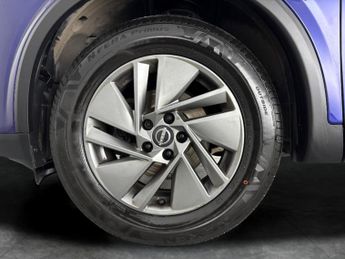 Nissan Qashqai 1.3 DIG-T MHEV Acenta Premium XTRON (158 ps) - REVERSE CAM