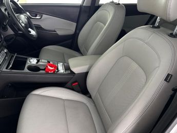 Hyundai Kona 64kWh Ultimate (10.5kW Charger) (204 ps) - LEATHER - GREY - HUD 