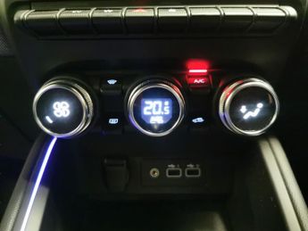 Renault Clio 1.6 E-TECH techno (145 ps) - PARK ASSIST - REVERSE CAM - NAV