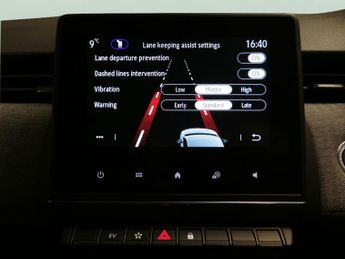 Renault Clio 1.6 E-TECH techno (145 ps) - PARK ASSIST - REVERSE CAM - NAV