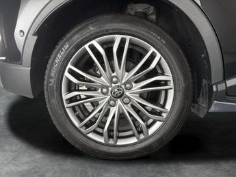 Toyota C-HR 2.0 Excel CVT [JBL] HEATED WHEEL - PARK ASSIST - REV CAM