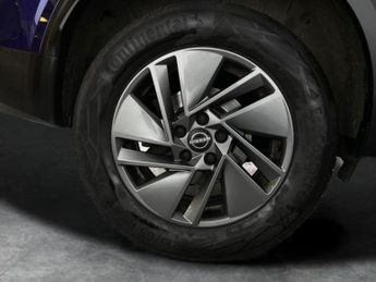 Nissan Qashqai 1.3 DIG-T MHEV Acenta Premium XTRON (158 ps) - REVERSE CAM