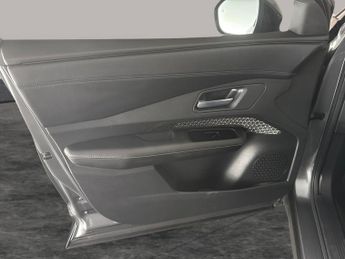 Nissan Ariya 63kWh Advance 7.4kW Charger (217 ps) - LED - NAV - COMFORT PACK