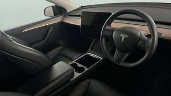 Tesla Model Y (Dual Motor) Long Range 4WDE (384 bhp) - HEATED STEERING - WIFI