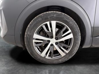 Peugeot 3008 1.6 13.2kWh Allure Premium + Plug-in e-EAT (225 ps) - BLUETOOTH 