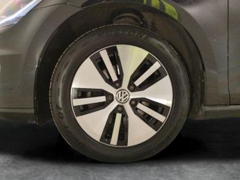 Volkswagen E-golf 35.8kWh e-Golf (136 ps) - LED - BLUETOOTH - PARK SENSORS