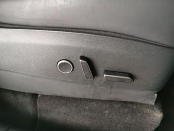 Tesla Model Y (Dual Motor) Long Range 4WDE (384 bhp) - REVERSE CAM - NAV - LEA
