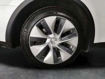 Tesla Model Y (Dual Motor) Long Range 4WDE (384 bhp) - REVERSE CAM - NAV - LEA