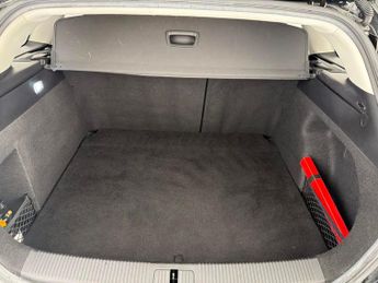 MG Mg5 61.1kWh Exclusive Long Range (156 ps) - NAV - LANE DEPARTURE  - 